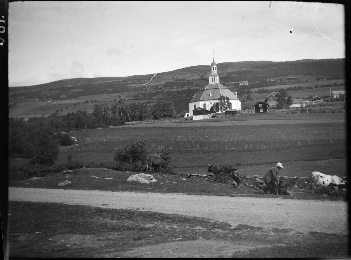 Oppland, Hundorp, Sør-Fron kirke, Gudbrandsdalsdomen, arkiteket Svend Halvorsen Aspaas, oppført i perioden 1786-1792,