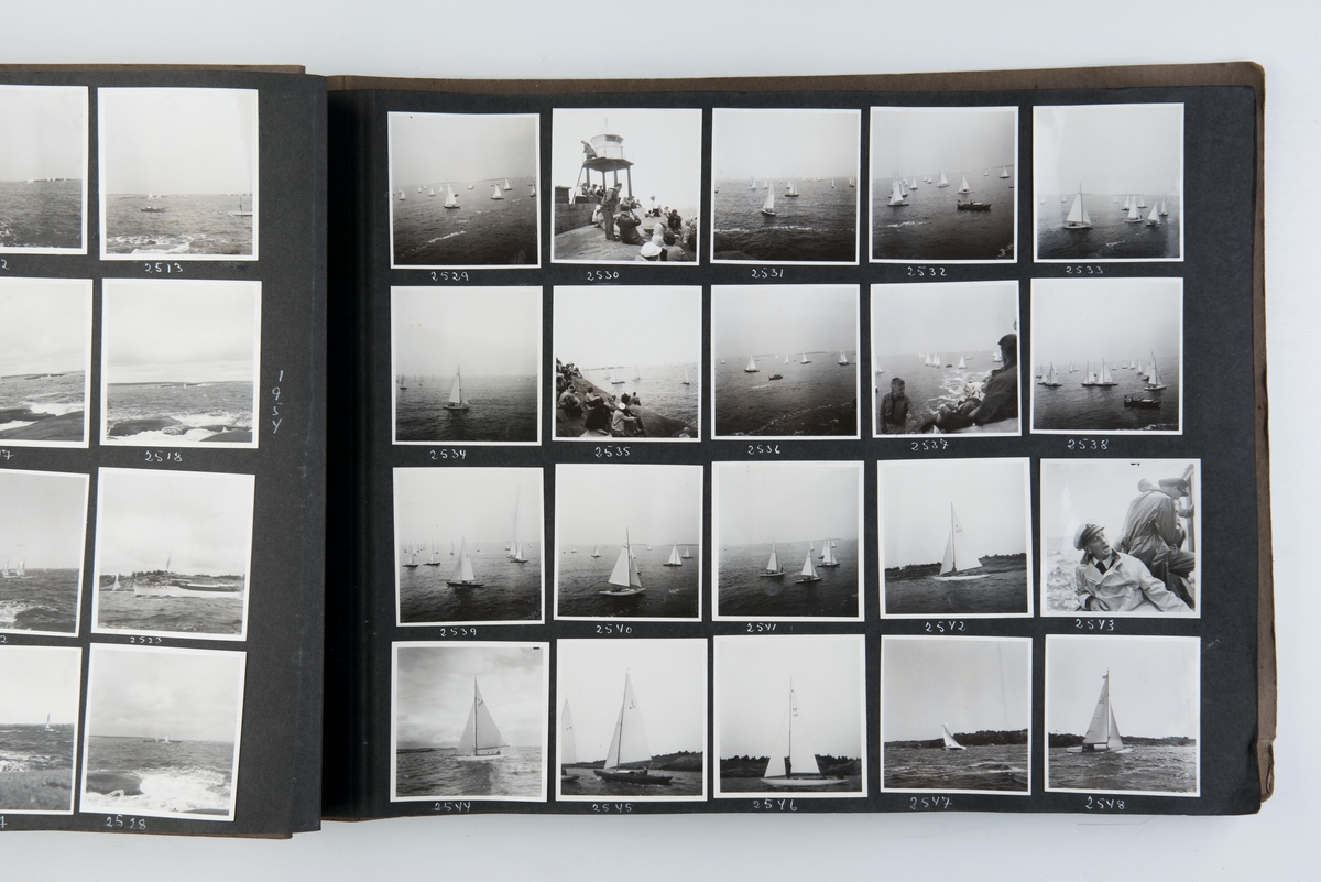 Album med fotografier av sportsseilere og miljøet omkring dem 1953-1955. Fotografert av Grethe Bruu. Album nr. 3.