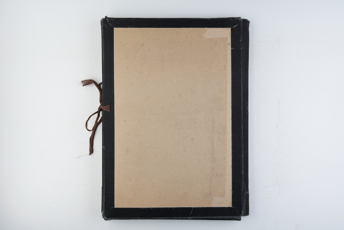 Reproduksjoner av skuteportretter fra bokverket "Sail" av J. Spurling utgitt i årene 1927-36