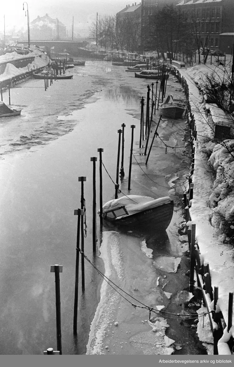 Akerselva. Januar 1963