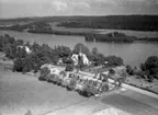 Flygfoto över Barnarp i Jönköpings kommun. Nr H 1915.