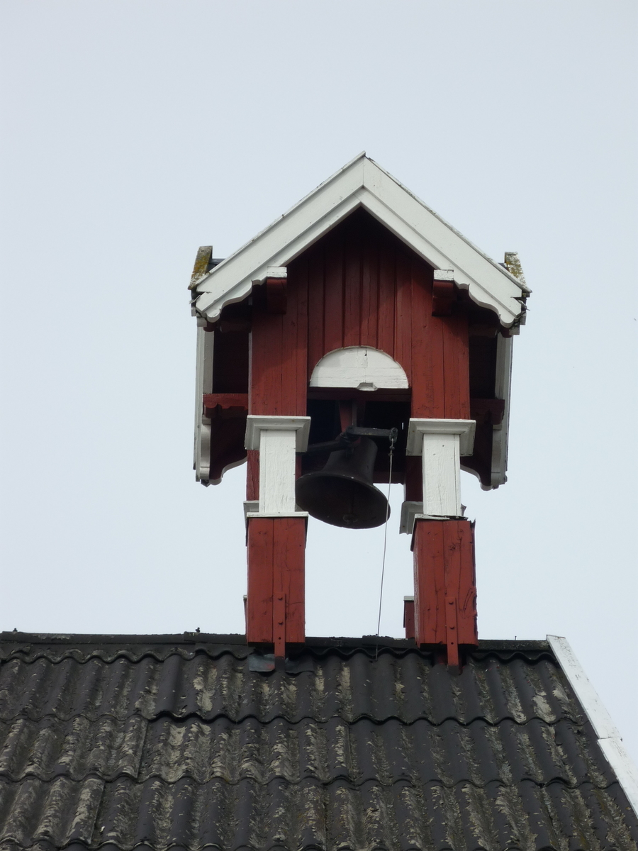 Klokketårnet på Myhr. Kryssformet saltak. Sveitserstil.