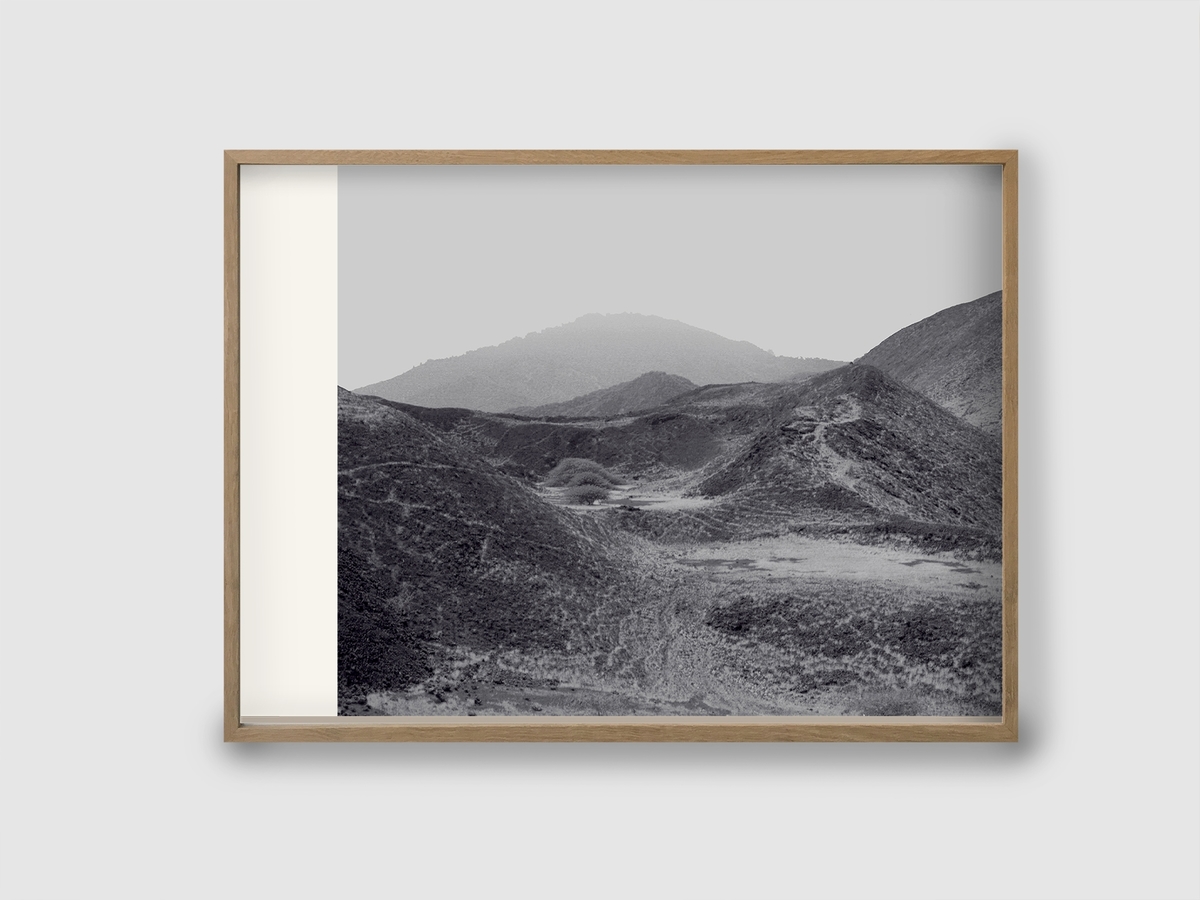 Verket er en dialog med den ene av flere utgaver av en dagbok fra 1700-tallet med samme tittel, som tilhørte den nederlanske soldaten Leenert Hasenbosch. Alle fotografier er fra Ascension island, øde.