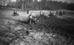 Motorcrosstävling på A 6 övningsfält.