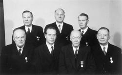 Medalje til ansatte i firma Chr. Thaulow & Søn