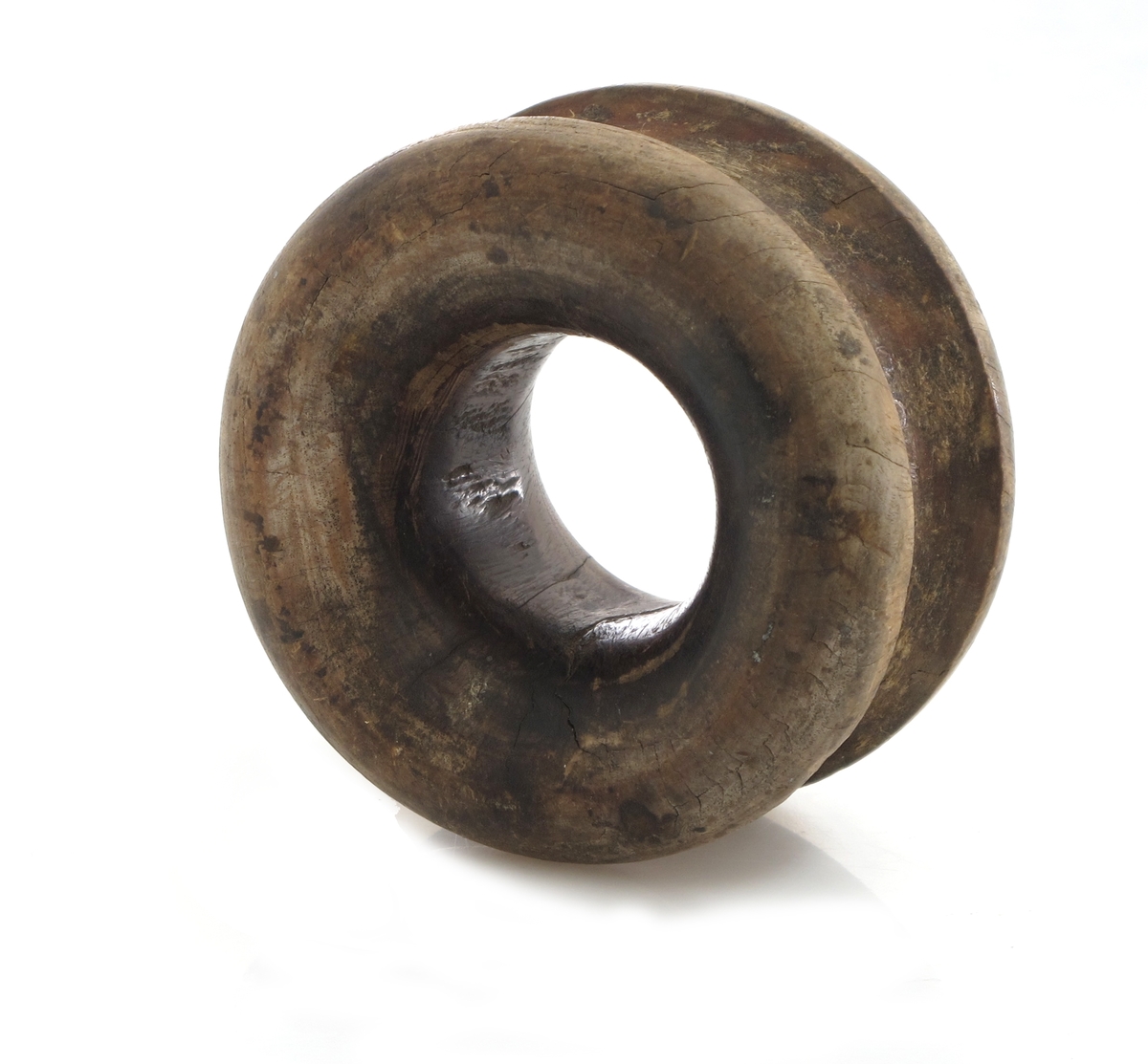 Ring av pokkenholt, dreid.