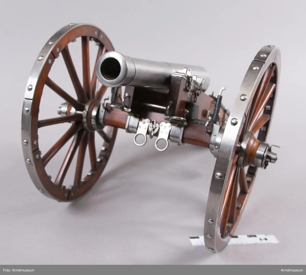 Modell av 6-pundig kanon m/1804