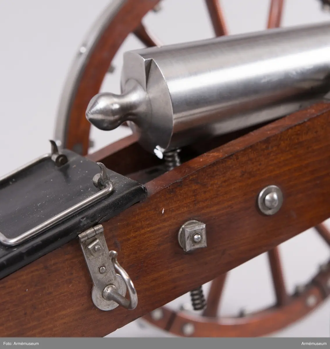 Modell av 6-pundig kanon m/1804