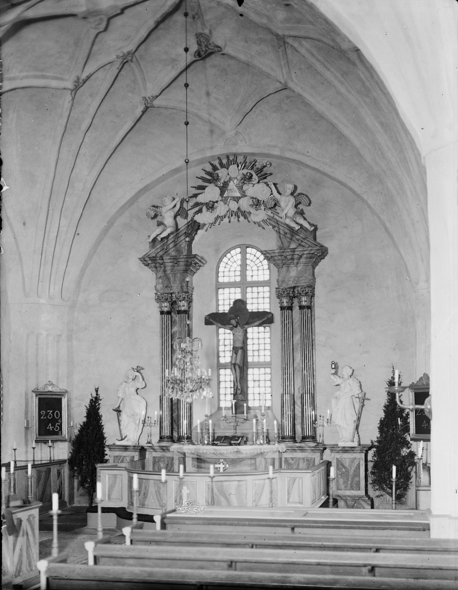 Interiör i Husby-Långhundra kyrka, Husby-Långhundra socken, Uppland januari 1934