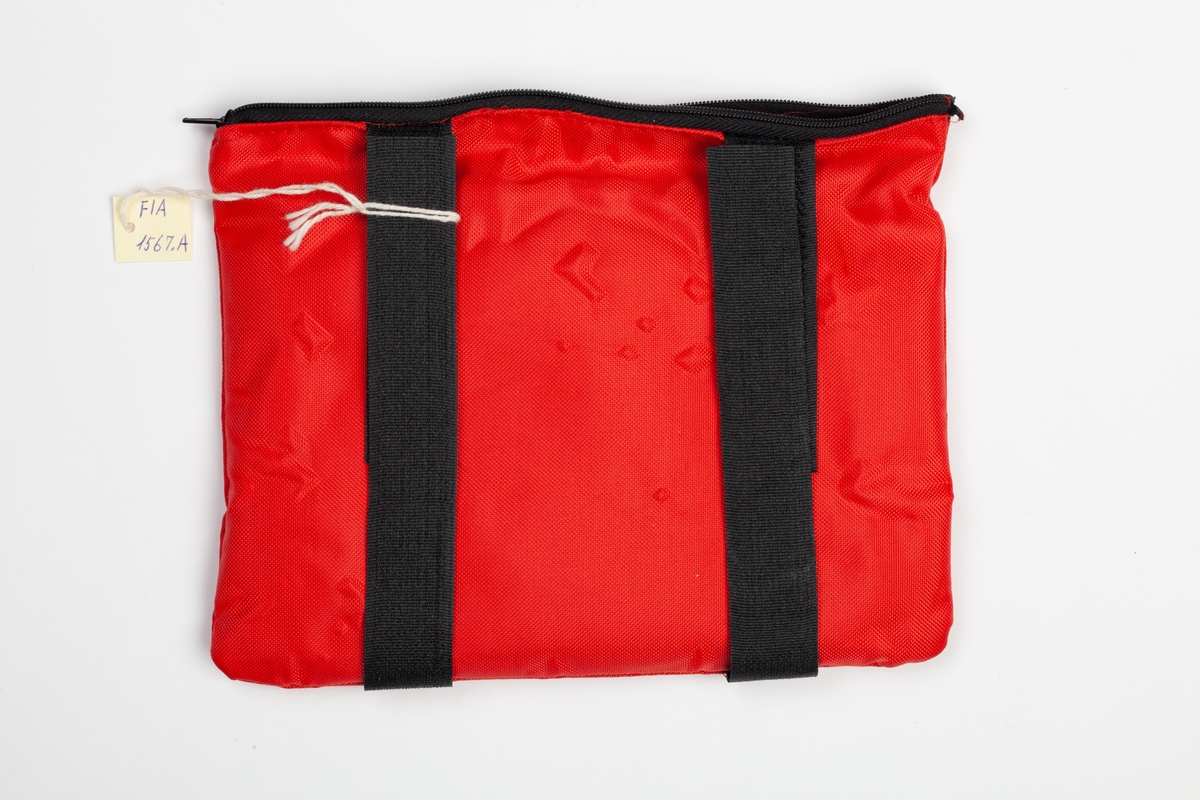 Hvit kors (samme som røde kors bruker)