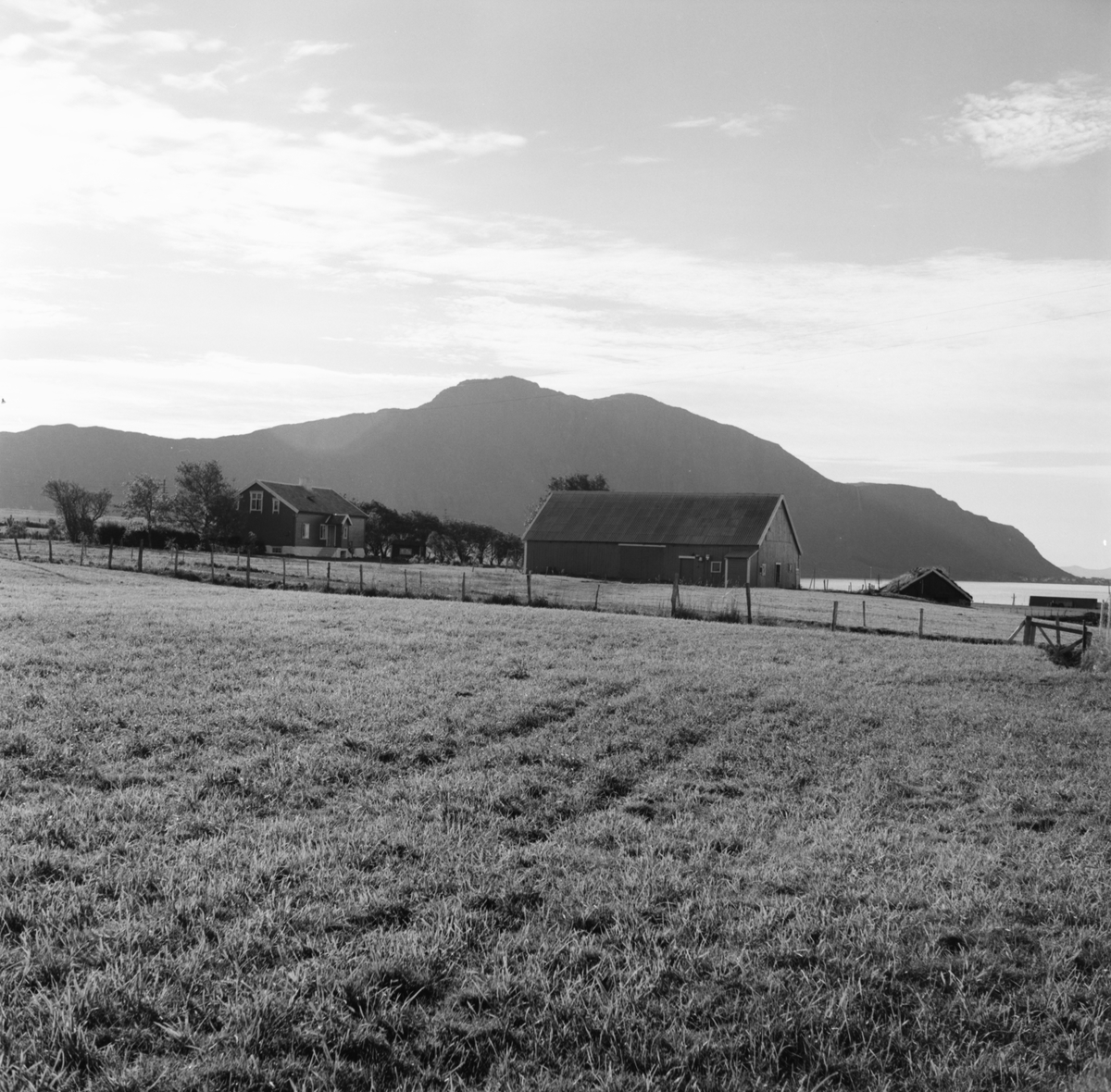 Prospektfotografi av Sperragarden på Giske.