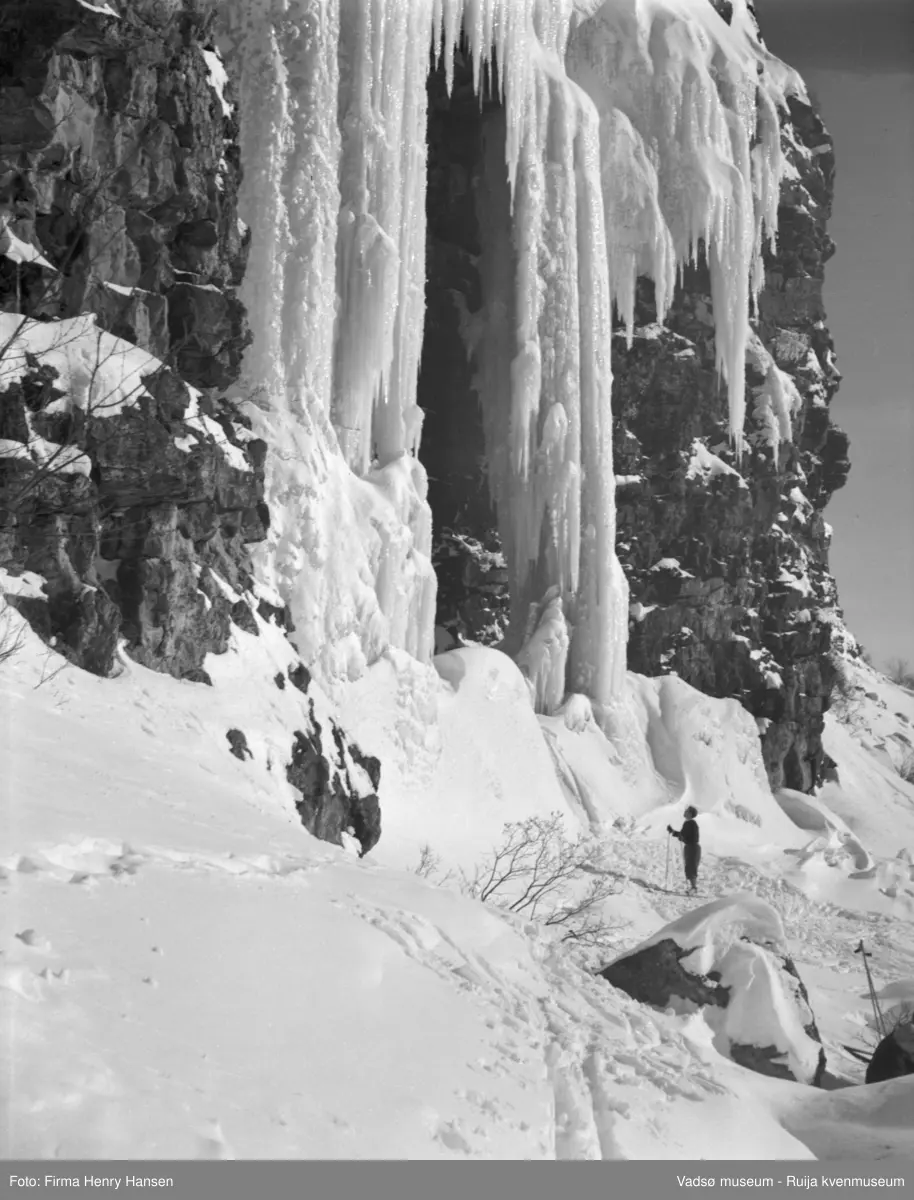 Vinikka 1951. Bildet viser Isporten i Tomaselvdalen.