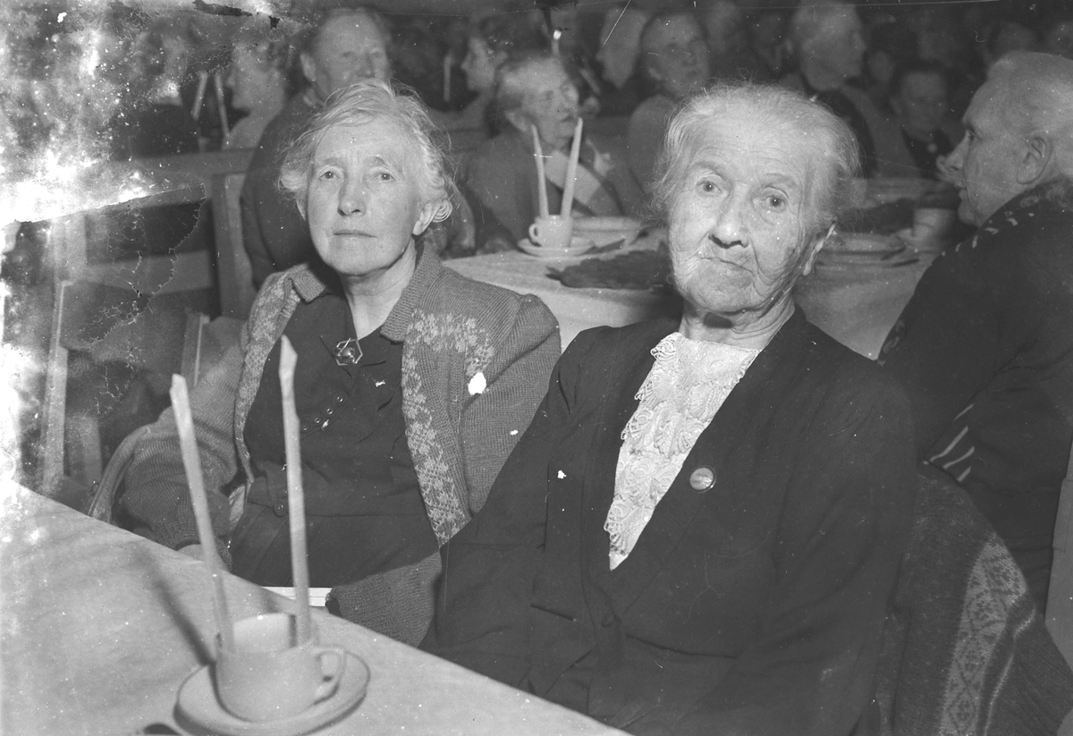 Fest for eldre hos Frelsesarméen