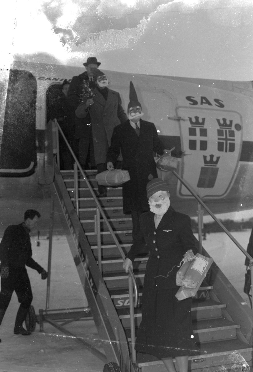 Juleflyet lander på Værnes 21.12.1952