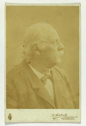 Portrett av maleren Knut Bergslien.