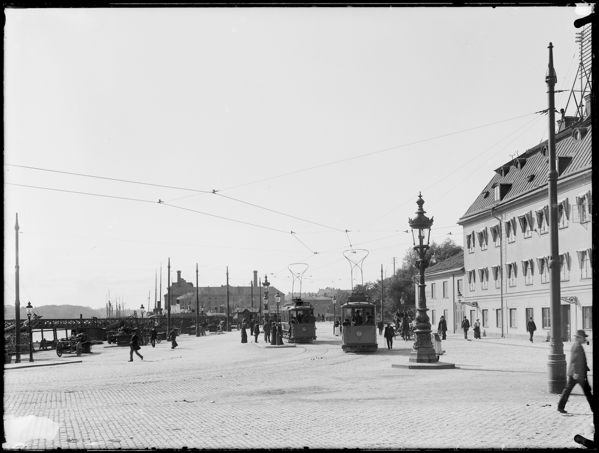 Spårvagnstrafik vid Tegelbacken.