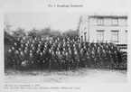 Underofficerare och officerare vid Bergslags kompani, 1903. Avfotografering av bild ur tryck.