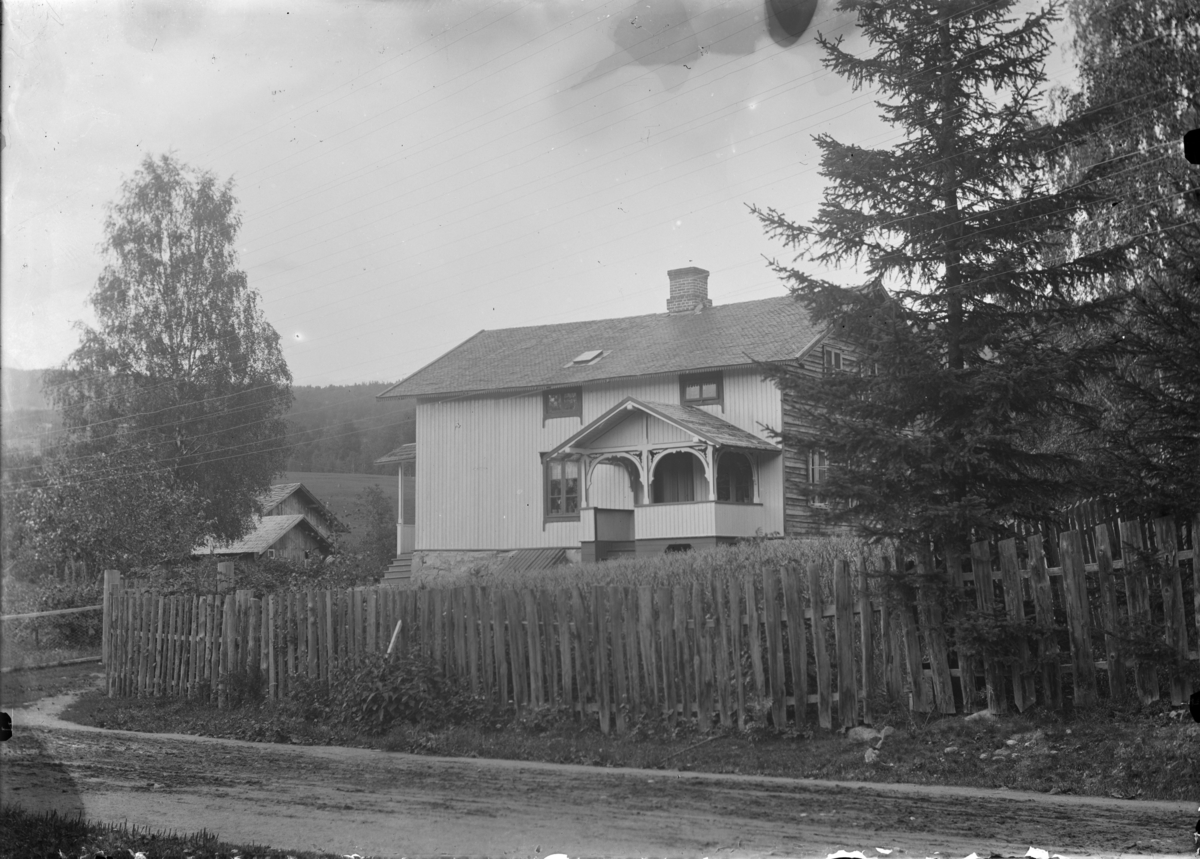 Ukjent bygning, muligens i Østre Gausdal eller Follebu