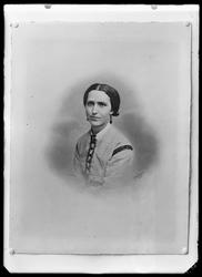 Reprofotografi av Sofi Hazelius. Porträtt, bröstbild. Sofi H