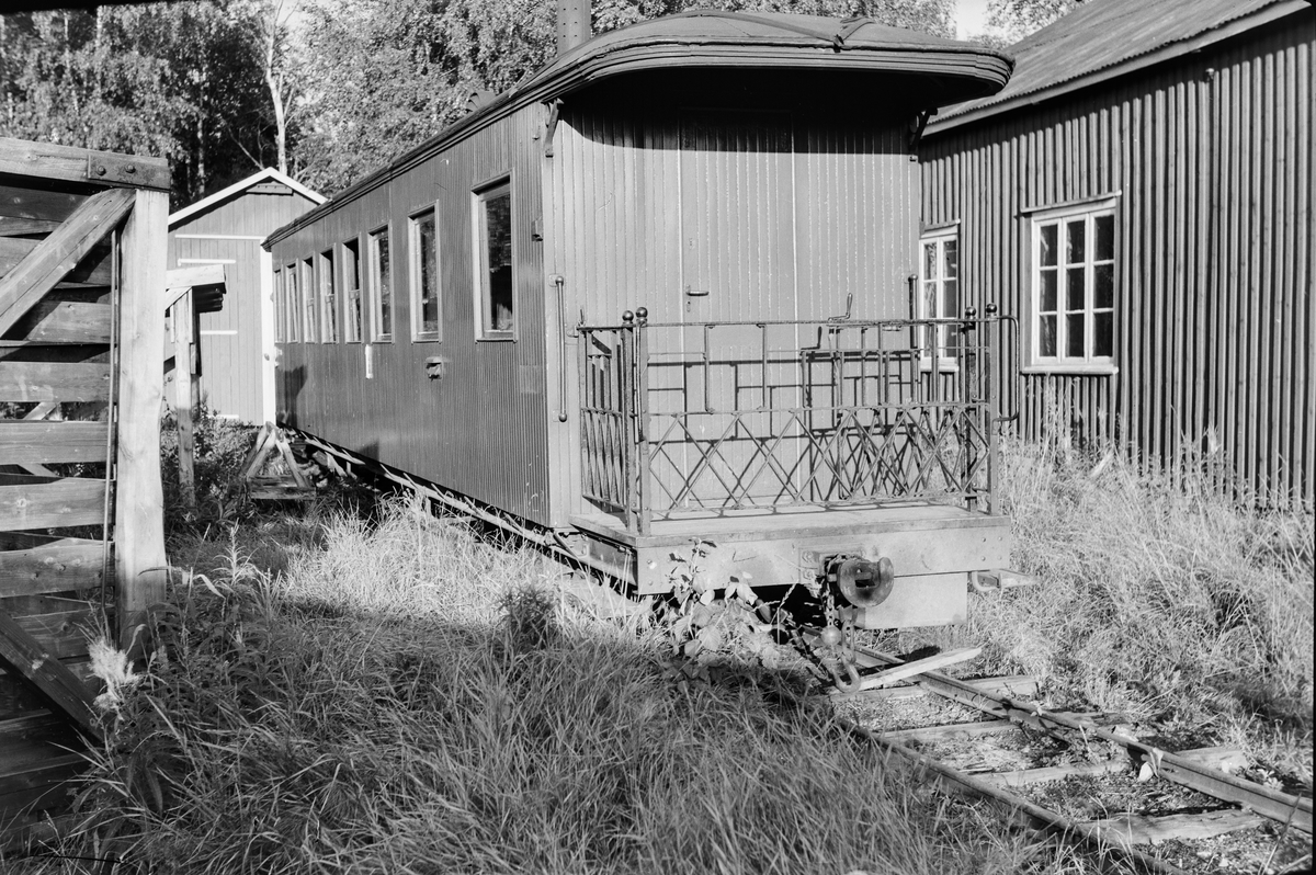 Personvogn BCDo7 hensatt ved verkstedet på Bjørkelangen.