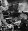 Arbete vid Aktiebolaget Hägglund & Söner, Örnsköldsvik.