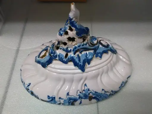 1700-talls suppeterrin fra Herrebø fajansefabrikk