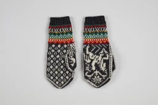 Strikking i Norsk Folkemuseums samling