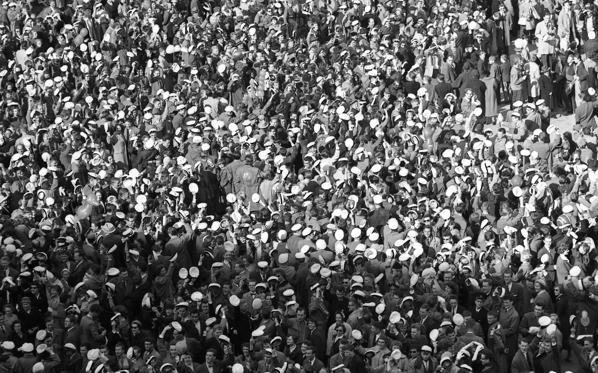 Studenternas vårrusning, Drottninggatan, Uppsala 1962