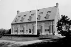 Byggt 1919.