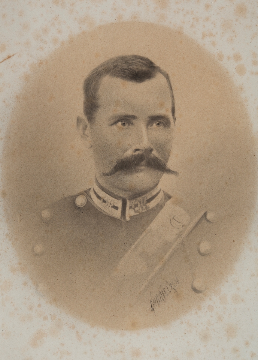 Nils Christoffersen Bakken f. 13.03.1866, militær, fanejunker.