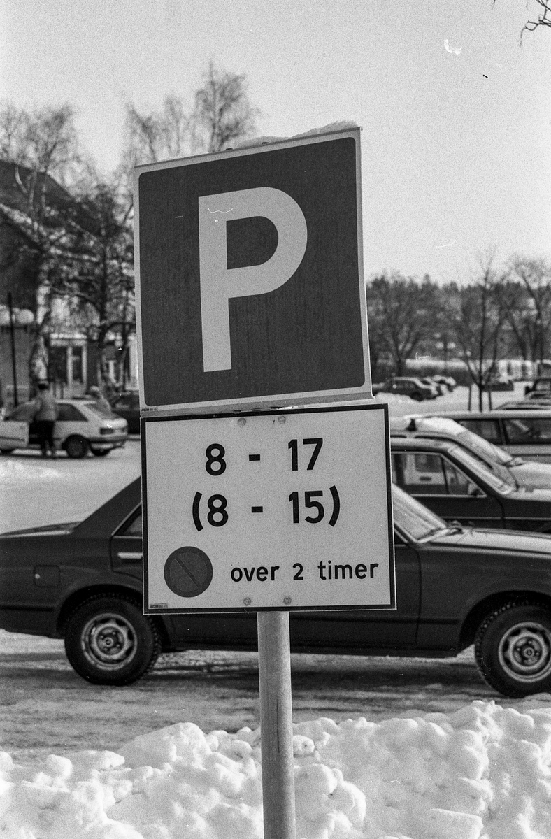 Trafikken i Ås sentrum.