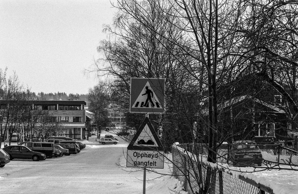 Trafikken i Ås sentrum.