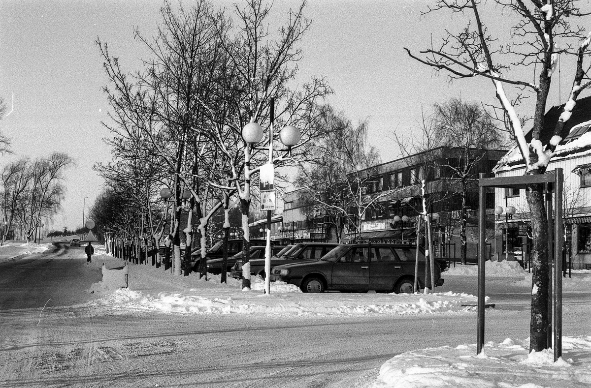 Trafikken i Ås sentrum.
