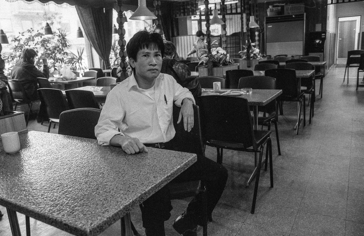 Kafe Long Fung i Ski får ikke skjenkebevilling. Må stenge. Kafeeier Hovan Gioang er fortvilet.