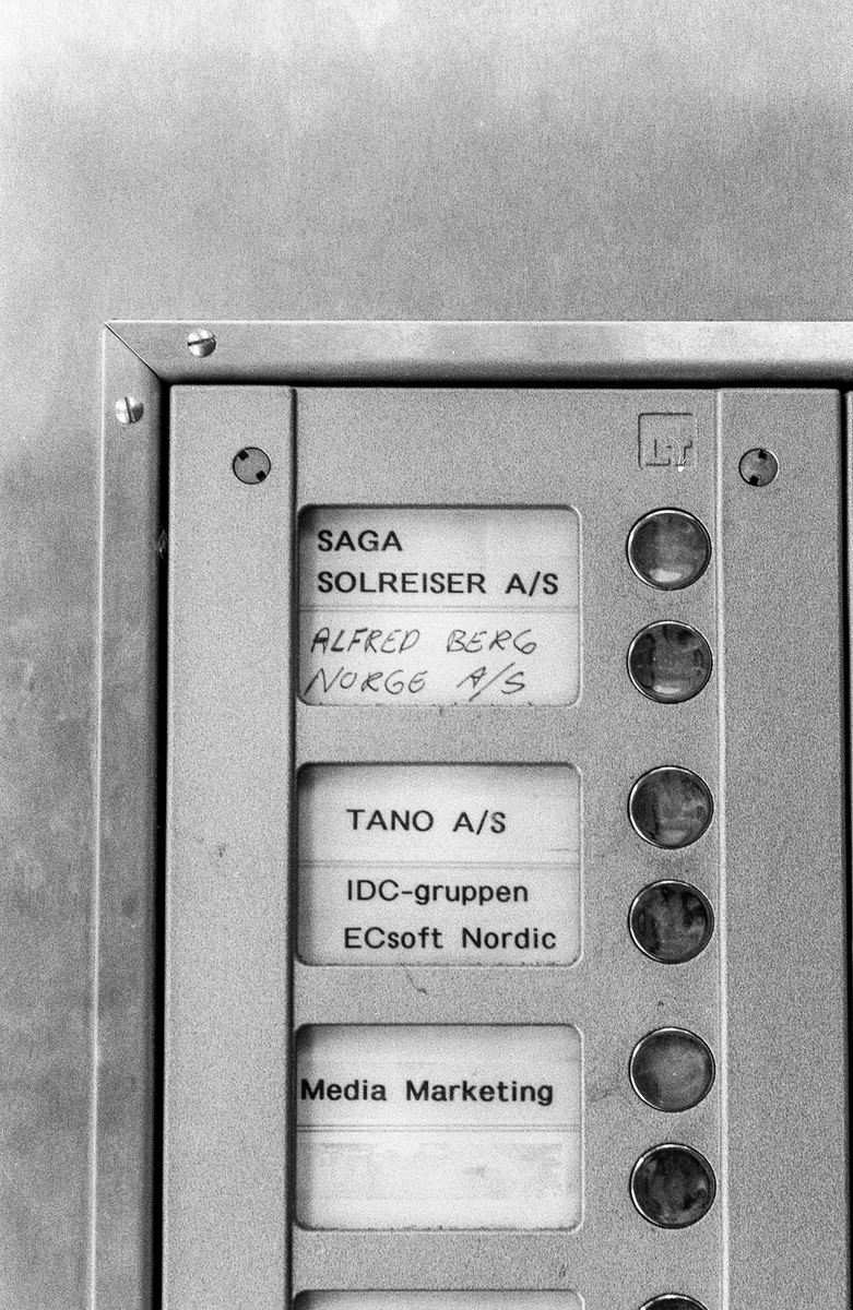 Meglerfirmaet Alfred Berg A/S i Oslo selger E-verk for kommunene.