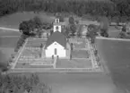 Flygfoto över Hults kyrka i Eksjö kommun. Nr K 298.