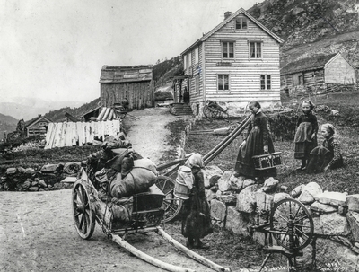 Hardingar i "Ville Vesten" og Tokheim bensinpumper