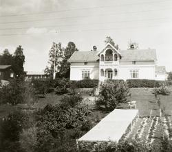 Repro: "Løkka", hus i sveitserstil, familien Hallas hus i Bj