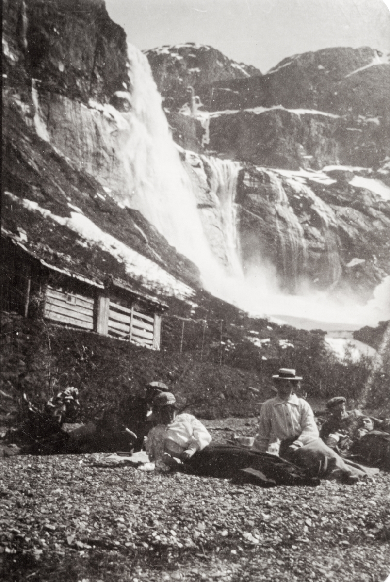 Utflukt til Ringedalsfossen (Skjeggedalsfoss)