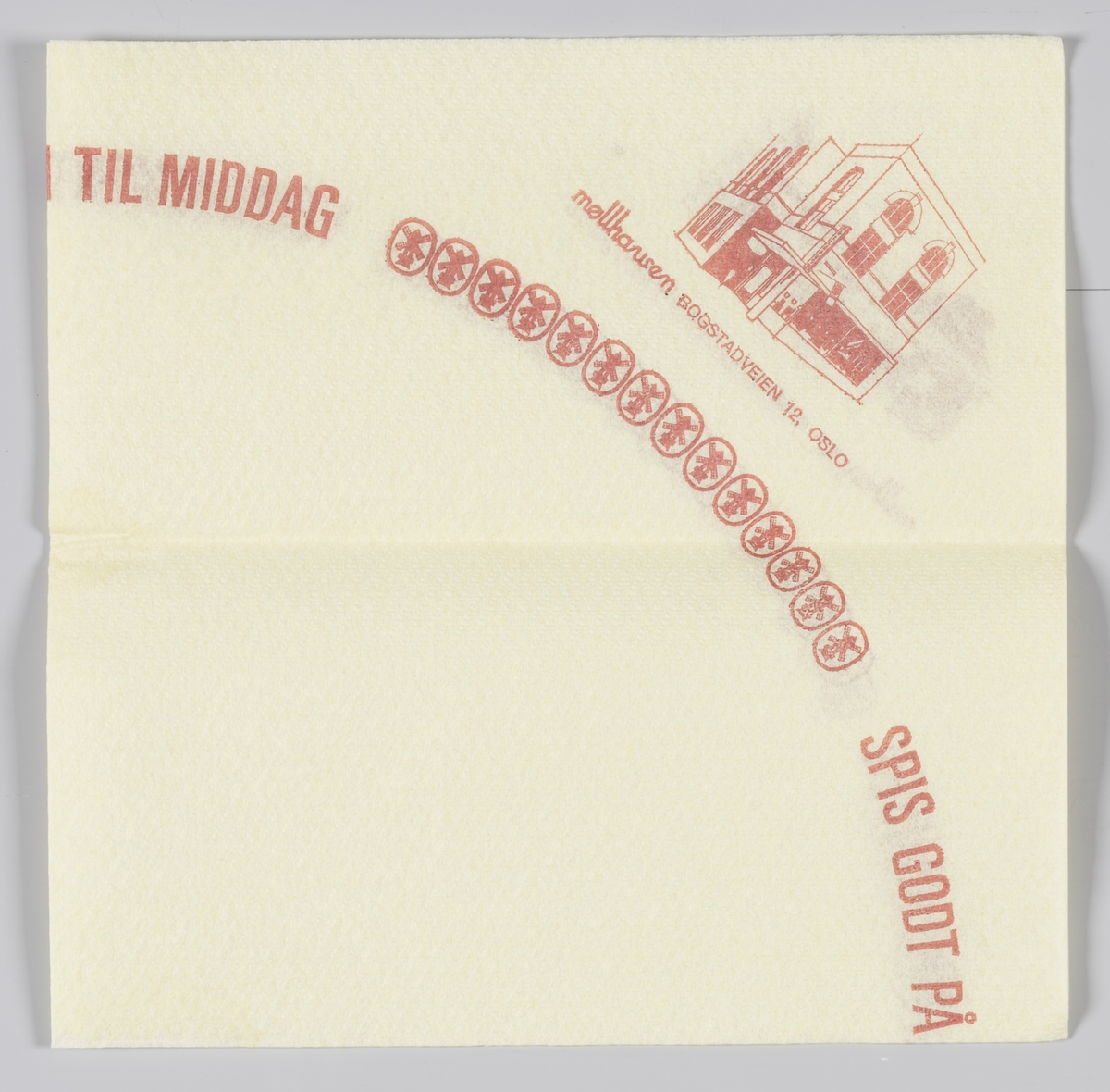Bygninger med spisesteder og reklametekst for Møllhausen i Bogstadveien, Ruseløkkveien, Tåsen senter og Dronningensgate i Moss.

Samme reklametekst på MIA.00007-004-0238.
