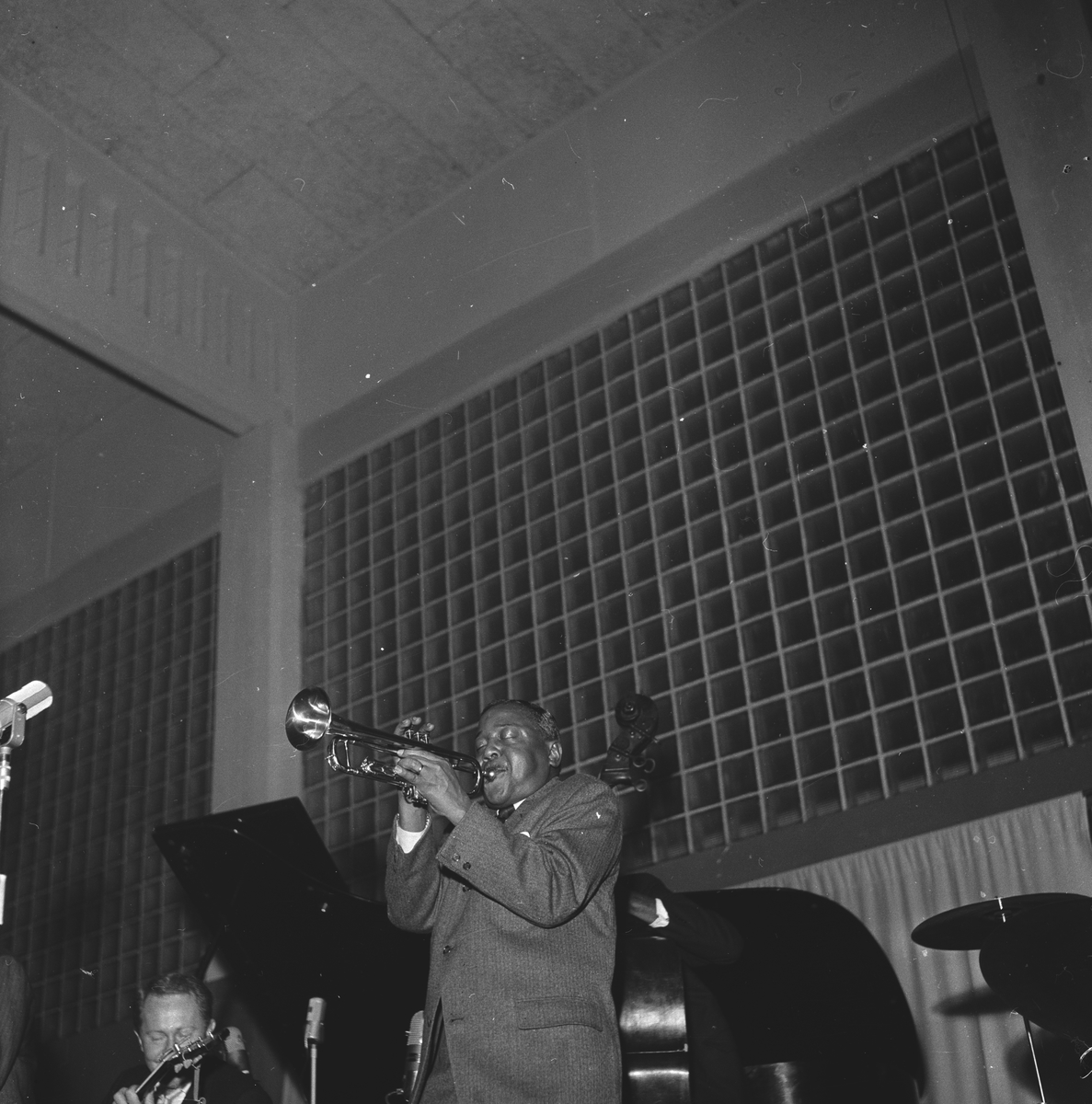 Fra jazzkonsert i Nordstrandhallen. Jazz at the Philharmonic. Fotografert 20. februar 1956.