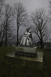 Mor Norge [Skulptur]