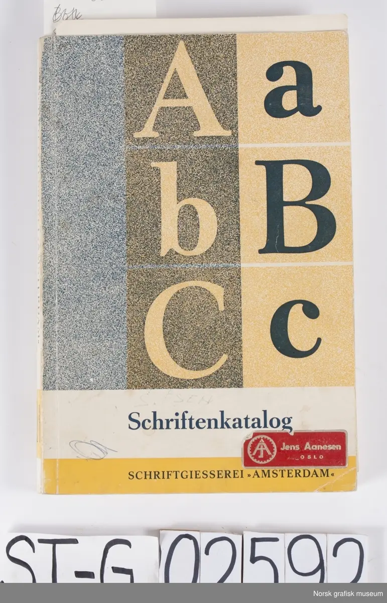 Schriftenkatalog. Schriftgiesserei Amsterdam

Giver og produsent: Torleiv Hiim