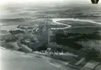 Kolbäck sn, Strömsholms kanal.
Flygfoto över landskapet med Strömsholms kanal, åkrar m.m.
Slottet i mitten.