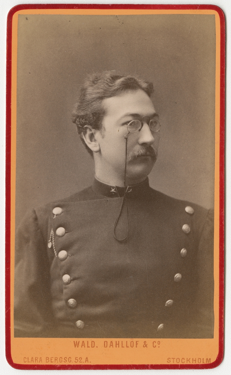Porträtt av Adam Gabriel Fredrik Ludvig Nordenskjöld, underlöjtnant vid Kalmar regemente I 21.

Se även AMA.0002168.