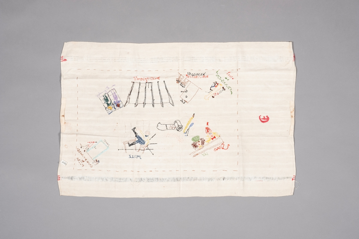 Forskjellige motiver med forskjellige figurer.
Motiv 1: To jenter. Kun ansiktene. En med grønn lue og en med rød lue.
Motiv 2: En stående figur som holder en stor blyant. Dopapirrull ved figuren, med noe skrevet på papiret.
Motiv 3: En mann som sitter på en krakk. Han sitter vippene på en krakk. Ved han står et bord. Det ser ut som han sitter ved et vindue.
Motiv 4: En figur som ærer på en bøtte. Figuren skal til å gå gjennom en dør. Over døra står det Abort.
Motiv 5: To jenter står ved et stort vindue og ser ut. Hun ene har på grønn drakt og hun andre har på lilla drakt.
Motiv 6: En bygning
Motiv 7: To krakker med kjøkkenutstyr oppå. På den ene krakken står det en bolle med poteter, på den andre krakken står to mugger. Ved krakkene er det en dør. Over døra er det et nummer, 73.
Motiv 8: To figurer med et redskap eller instrument. Den ene figurer sitter på en krakk mens den andre står.