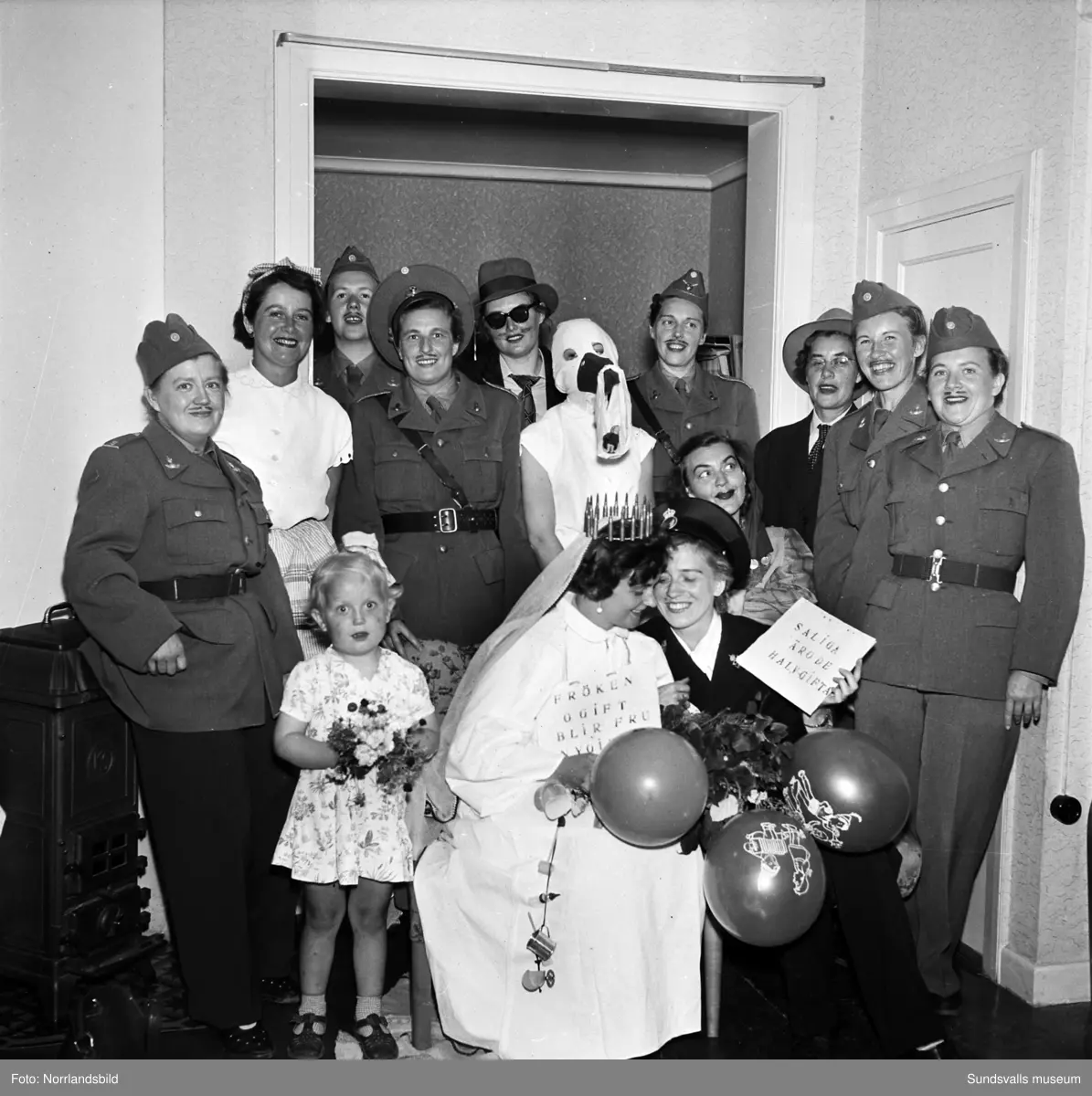Möhippa med militärt tema på LV5.