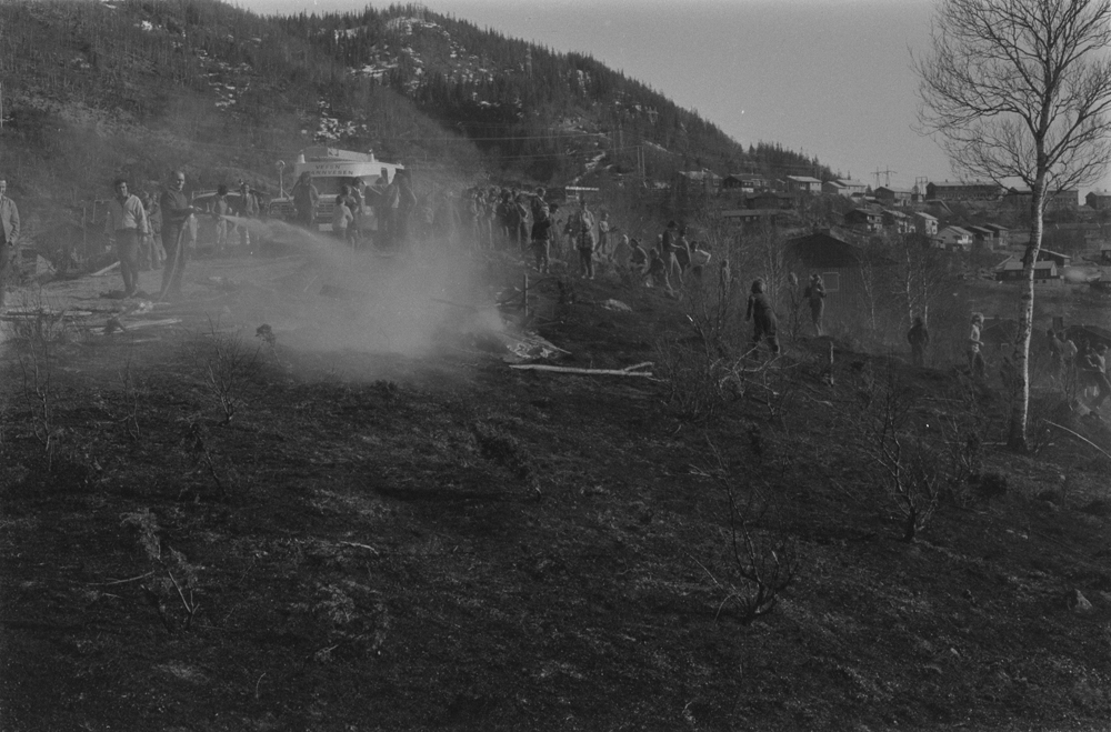 Grasbrann på Hals, slokkingsarbeid.