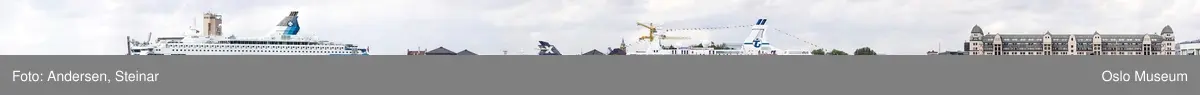 Panorama, utsikt, cruiseskip, seilskute, brygger, havn, fjord, Oslo øst, Oslo vest, Rådhuset, Akershus Festning