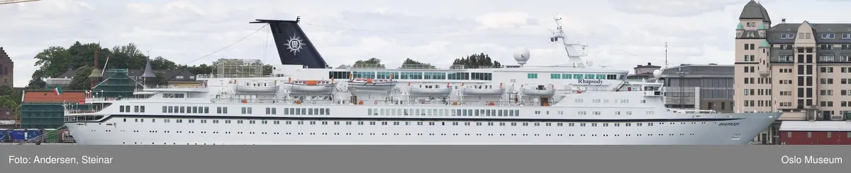 Panorama, utsikt, cruiseskip, seilskute, brygger, havn, fjord, Oslo øst, Oslo vest, Rådhuset, Akershus Festning
